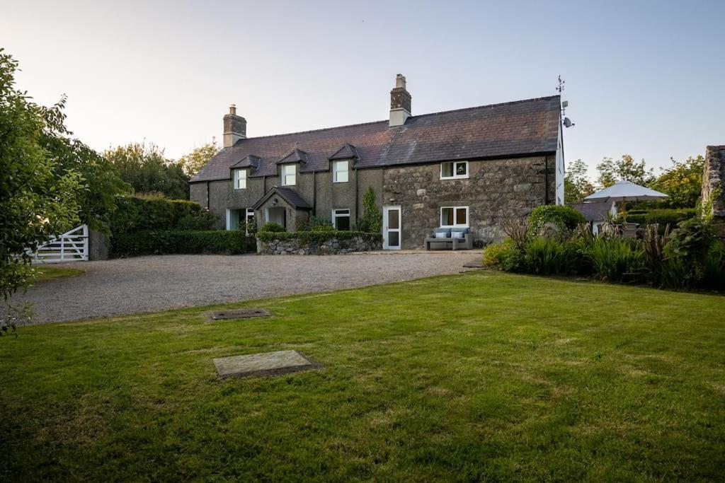 Plas Newydd With Swimming Pool, Fire Pit, And Log Fires Villa Rhiw ภายนอก รูปภาพ